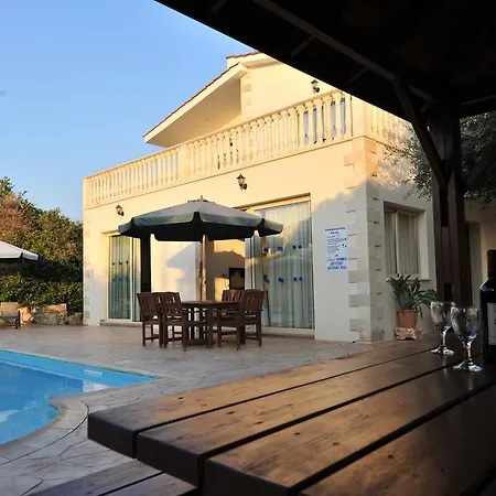 בית נופש Jaime Cyprus ארגאקה