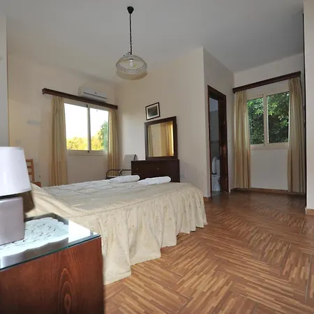 Jaime Cyprus * ארגאקה