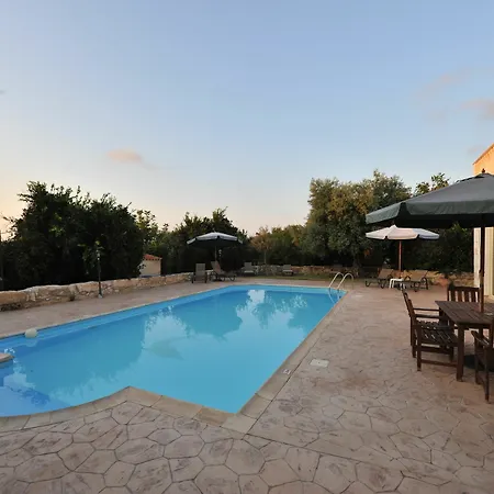Jaime Cyprus Holiday home Argaka