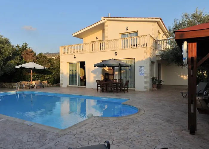 Jaime Cyprus Feriehus *